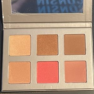 Iconic London Blaze Chaser Face Palette - NIB